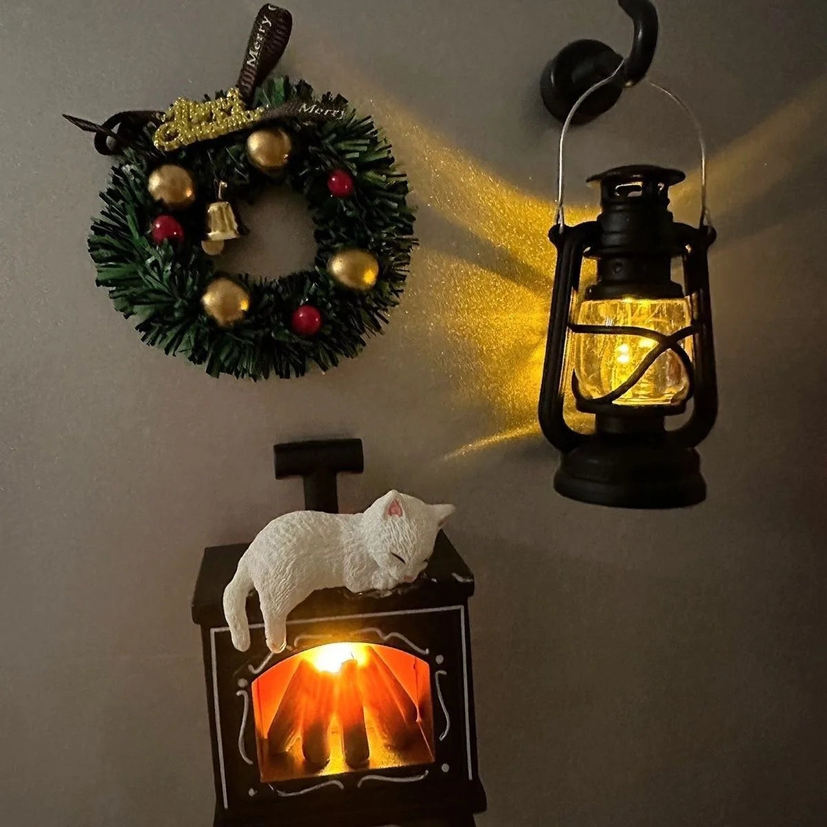 Miniature Christmas Scene Fridge Magnet with Glowing Fireplace And Cat Design Home Decor Ornament for Festive Atmosphere