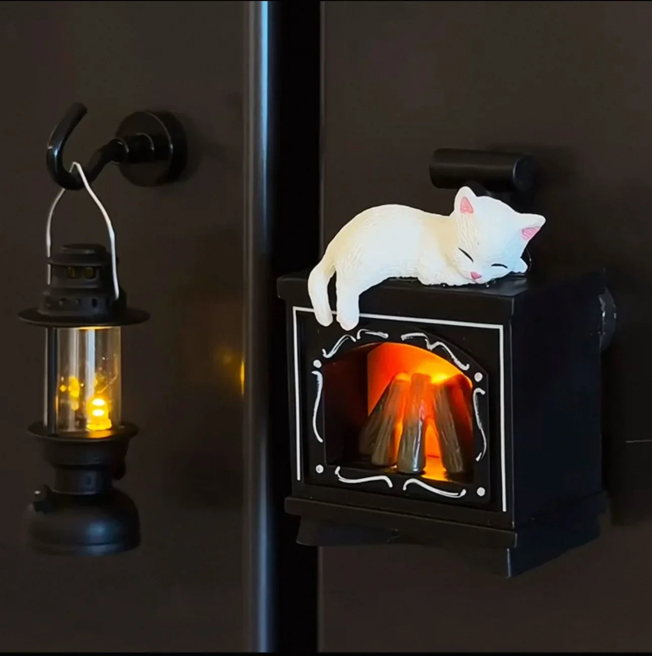 Miniature Christmas Scene Fridge Magnet with Glowing Fireplace And Cat Design Home Decor Ornament for Festive Atmosphere